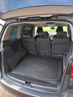 Predám Volkswagen Touran 1,4 TSI Highline - 16