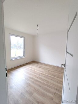 NA PREDAJ NOVOSTAVBA č. 1 V SĽAŽANOCH - 16