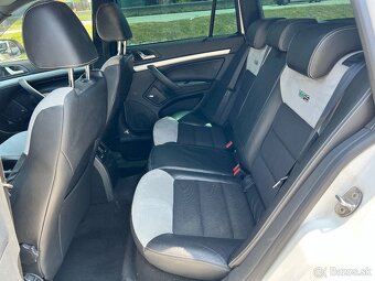 Škoda Octavia Combi 2.0 TDI CR DPF RS DSG - 16