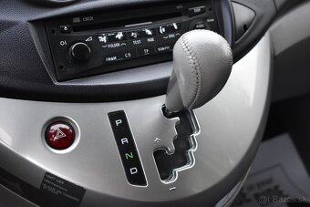 Rezervované  Mitsubishi Grandis 2.4 AT - 16