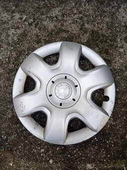 Puklice Renault Dacia VW Škoda - 16