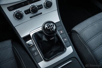 Volkswagen Passat CC 2.0 TDI BlueMotion - 16