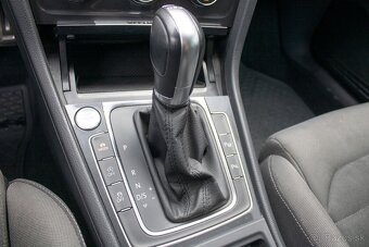 Volkswagen Golf - 16