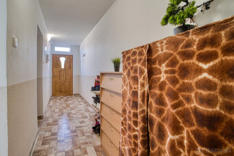 Na predaj 4-izbový rodinný dom v obci Zeleneč - 16