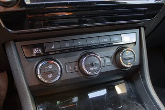 Škoda Superb Combi 2.0 TDI DSG 140kW - 16