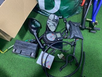 Predám Suzuki GSX-R 1000 K8 - na náhradné diely - 16