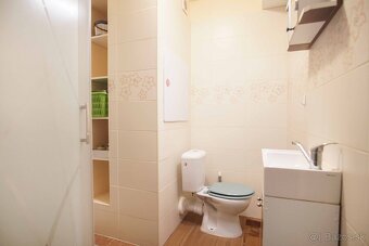 Na prenájom prerobený a zaridený 1-izbový byt blízko stanice - 16