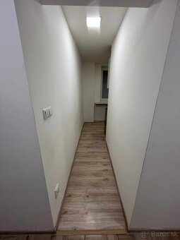 Na predaj 2 izbový byt kompletná rekonštrukcia Handlová - 16