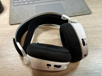 SteelSeries Arctis 7+ Wireless - 16