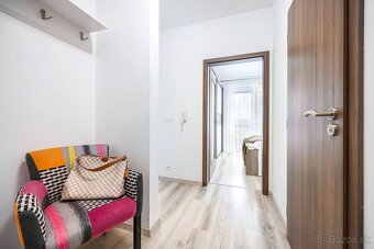 REZERVOVANÉ : Elegantný 2-izbový byt v projekte SLNEČNICE, F - 16