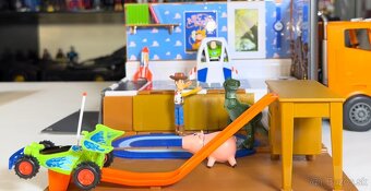 Toy Story dodávka EGGMAN MOVERS/Andyho izba original - 16