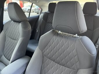 Toyota Corolla sedan 1.8 Hybrid e-CVT Comfort Tech Style - 16