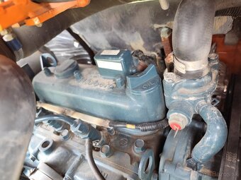 Minibáger Hitachi FH15. 2x lyžica - 16