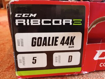 BRANKÁRSKE KORČULE CCM RIBCOR 44K JR, velikost 5D, EUR38.5 - 16