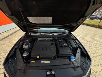 Volkswagen Passat Variant 2.0 TDI  R-Line 4Motion DSG 140kw - 16