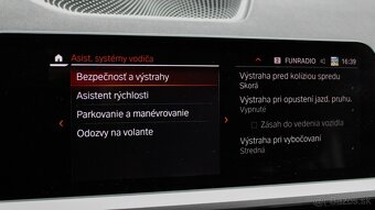 BMW Rad 3 Touring 330i xDrive A/T, Slovenske auto 2021 - 16