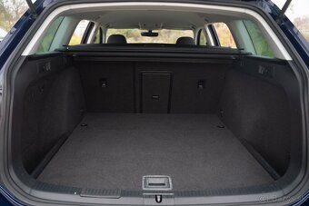 2017 VW Golf Variant 2.0 TDI 110 kW | výhrevy ACC ťažné - 16