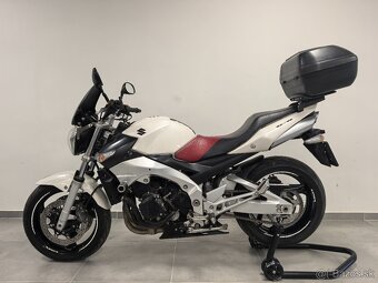 SUZUKI GSR 600, r.2007 - 16