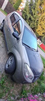 Dacia sandero 2009 - 16