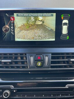 BMW 218D Gran Tourer - 16