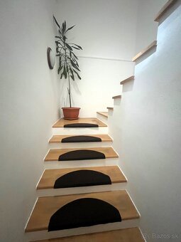 Pekný,podkrovný,zariadený rodinný dom, Levice - Nová Osada - 16