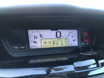 Citroen C4 Grand Picasso 2.0 HDI Exclusive - 16