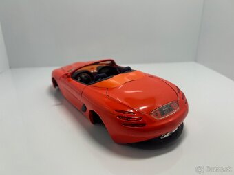 Modely aut 1:18 na diely/prerábku - 16