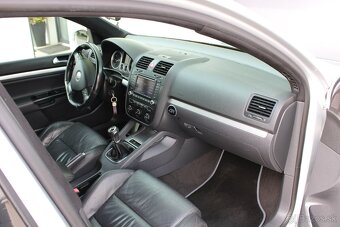 Volkswagen Golf R32 3.2 V6 4-Motion - 16