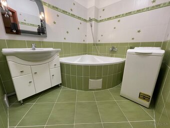 PRENÁJOM: 2-izbový byt s balkónom 55m2 na 2.poschodí - 16