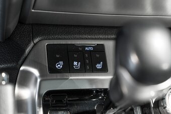 Toyota Land Cruiser 200 - 16