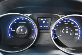 Hyundai ix35 2.0 CRDi VGT Style 4x4 A/T - 16