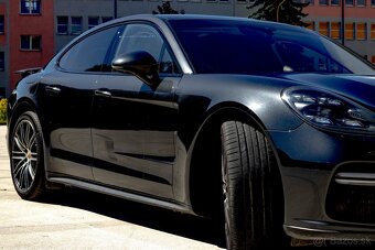 Porsche Panamera Turbo 4x4 A/T - 16