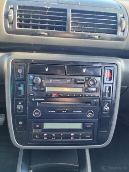 Volkswagen Sharan 1.9TDI 96kw 7miestne - 16