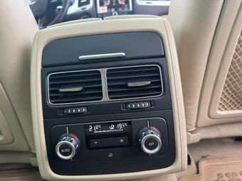 Volkswagen Touareg II 3.0 V6 TDI Premium 4XMOTION - 16