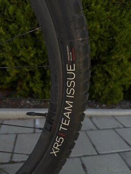 Elektrobicykel Trek Fuel EXe 9.7 Matte Pennyflake - 16