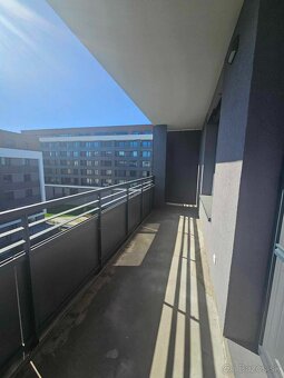 krásny slnečný 2 izbový byt v novostavbe - 16