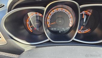 LADA VESTA CROSS 1.6 - 16