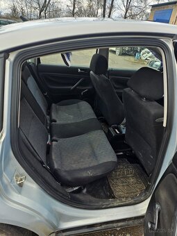 Volkswagen Passat r.v. 2000 1.6 benzínové 75kw - 16