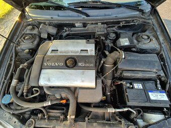 Volvo v40 SE, NOVÁ STK/EK - 16