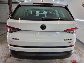 Skoda čierny znak čierne loga emblemy - 16