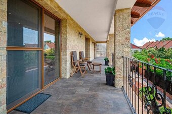 PREDAJ luxusný 2 posch. rodinný dom (dom 761m2- pozemok 1725 - 16