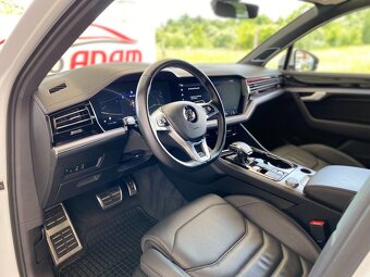 Volkswagen Touareg 3.0TDi 170kW 4Motion AT/8 R-Line - 16