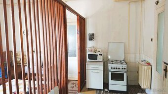 REZERVOVANÉ - Hontianske Moravce - rodinný dom, 2449 m2 - 16