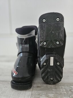 Predám detské lyžiarky s prilbou - 16