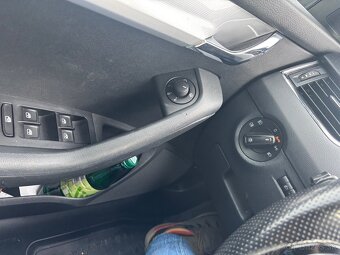 Škoda Octavia 3 2,0 TDI DSG 4x4 - 16
