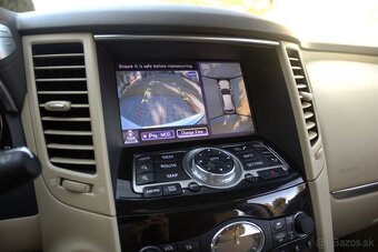 Infiniti QX70 3.0D Premium 175kw AT7 TOP stav - 16