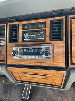 Cadillac Seville 1985 D6G4 - 16