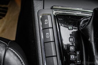 Škoda Superb 3.6 FSI V6 4x4 Elegance DSG/ AJ NA SPLÁTKY - 16