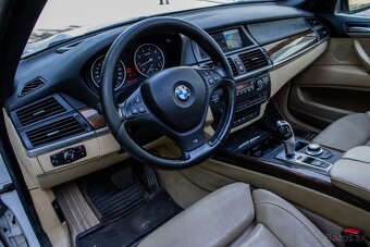 BMW X5 xDrive48i - 16
