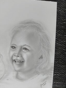 Kreslenier realistických portretov podľa fotogragie - 16